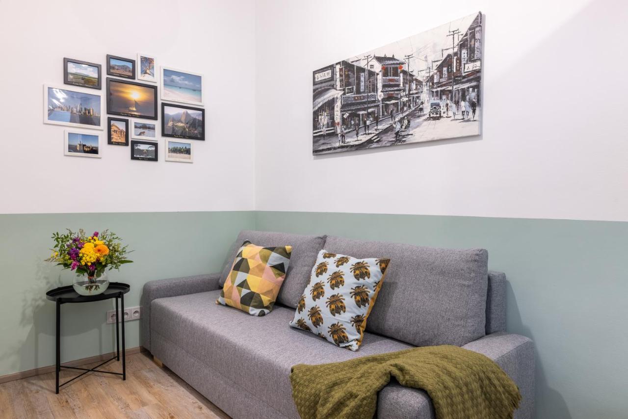 Cute 1Bedroom Center Apartment プラハ エクステリア 写真