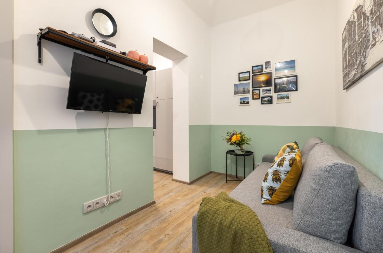 Cute 1Bedroom Center Apartment プラハ エクステリア 写真
